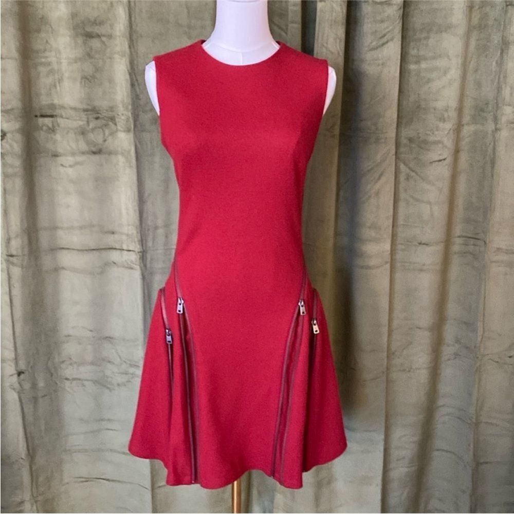 Elegant Red Sleeveless Dress